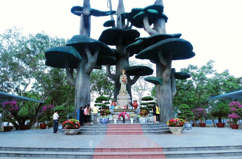 Tour Huế - Động Phong Nha